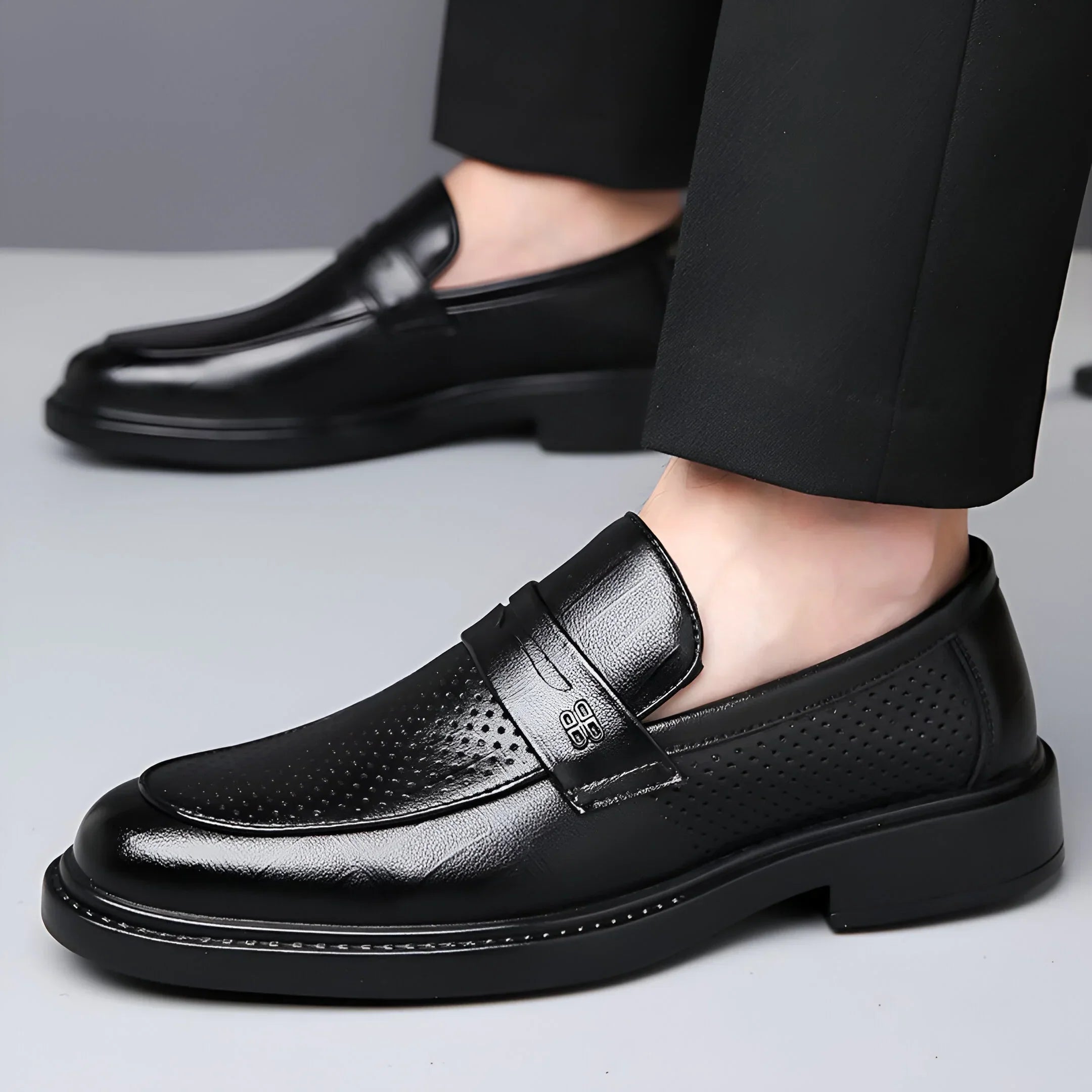 Leo | Perforated Leather Loafers