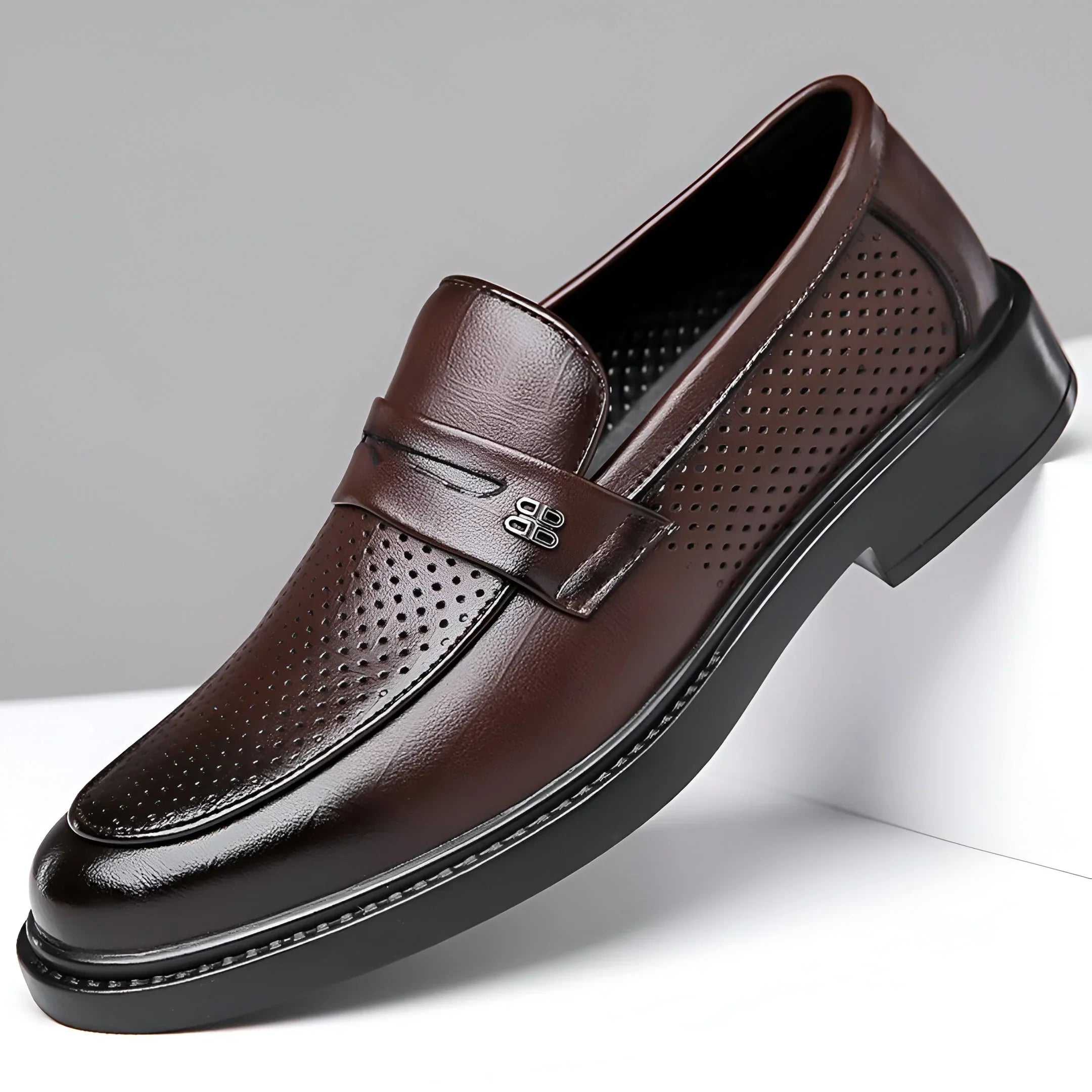 Leo | Perforated Leather Loafers