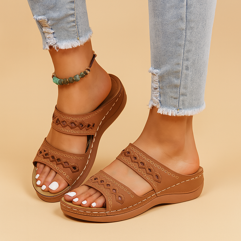 Comfortable walking sandals with support for women | Ruby