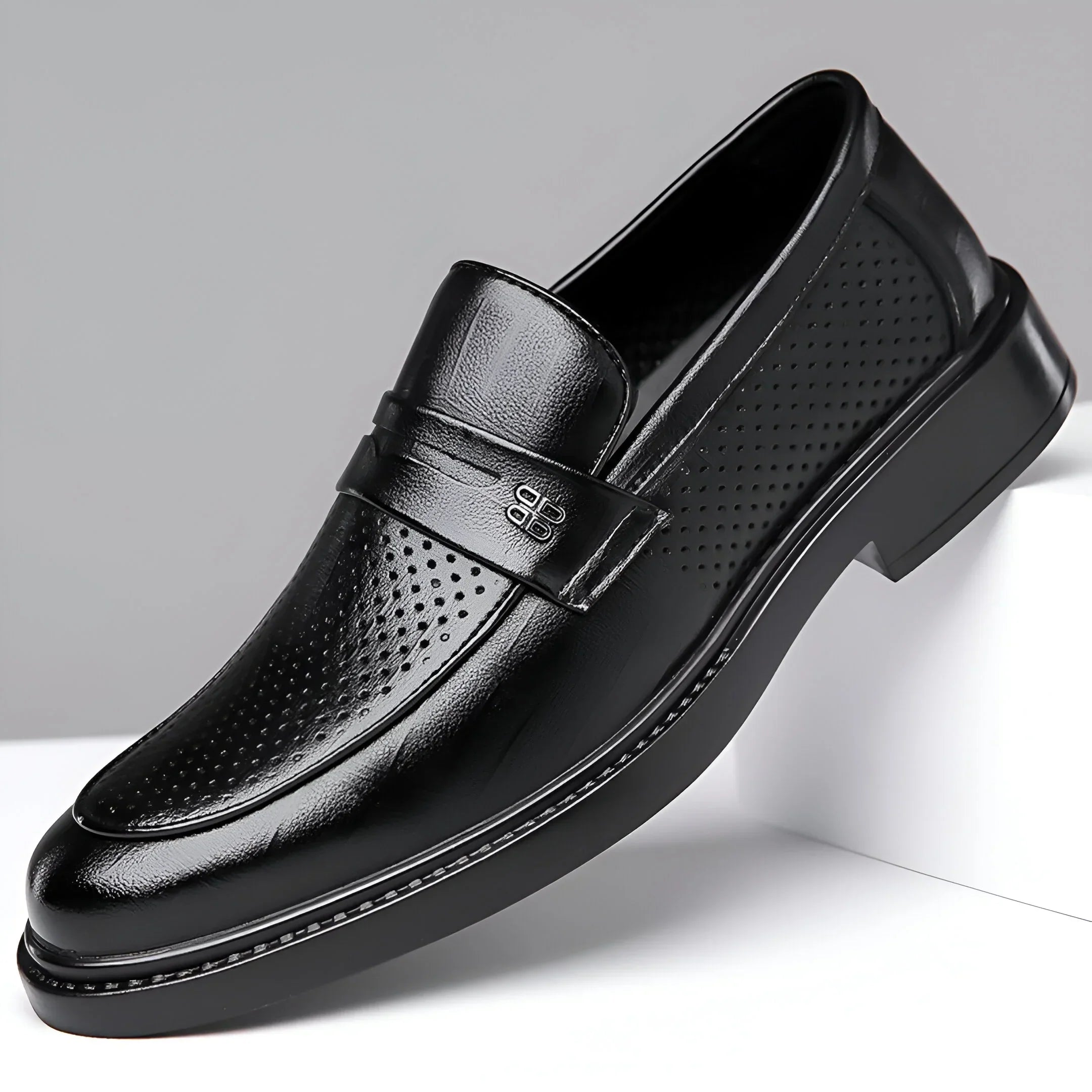 Leo | Perforated Leather Loafers