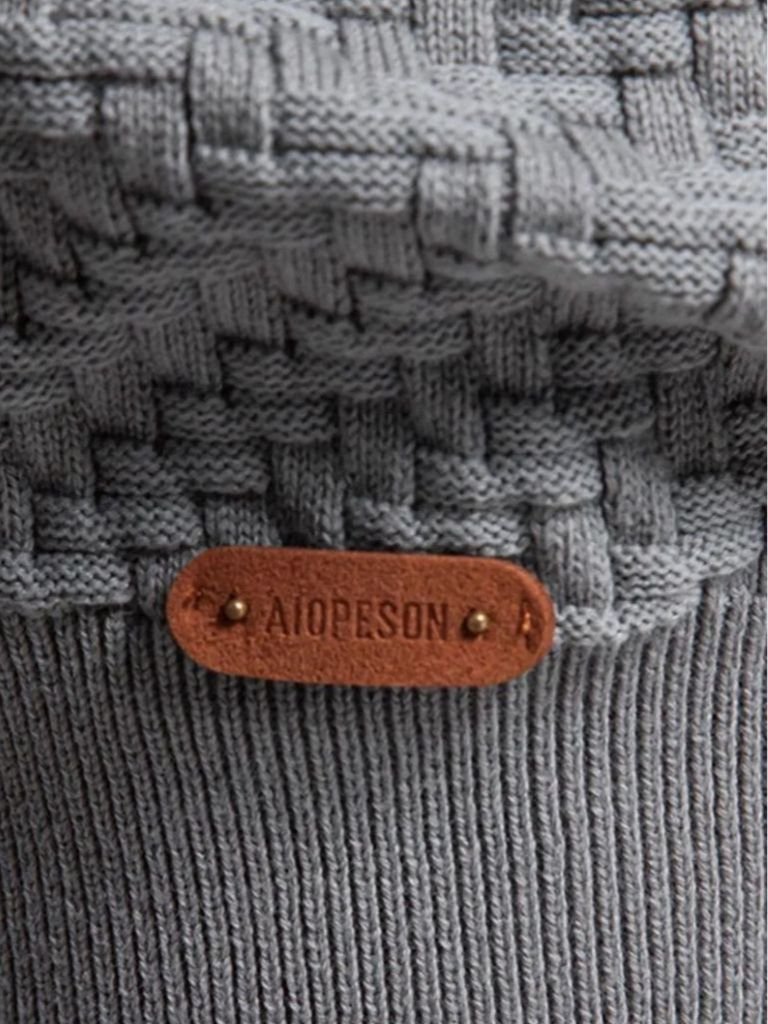 V Neck Knitwear Cardigan for Men